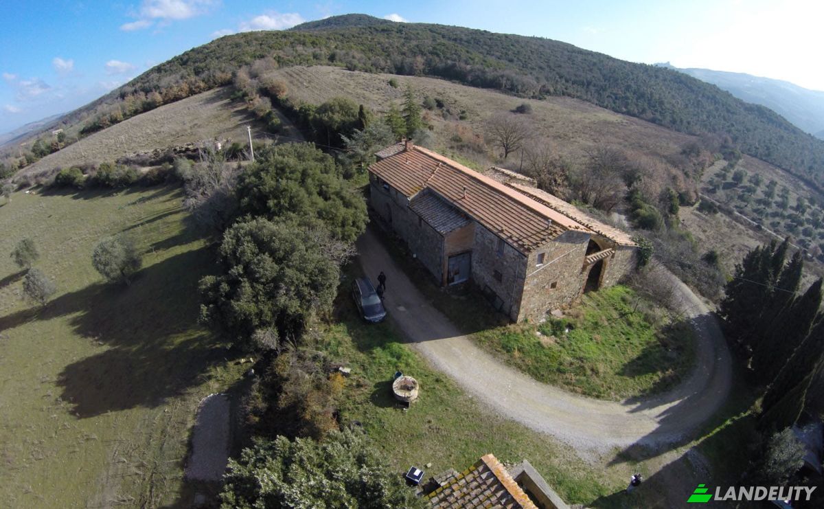 Villa for Sale 53023 Castiglione dOrcia SI, Castiglione dOrcia, Province of Siena, Tuscany, Italy. Photo 3