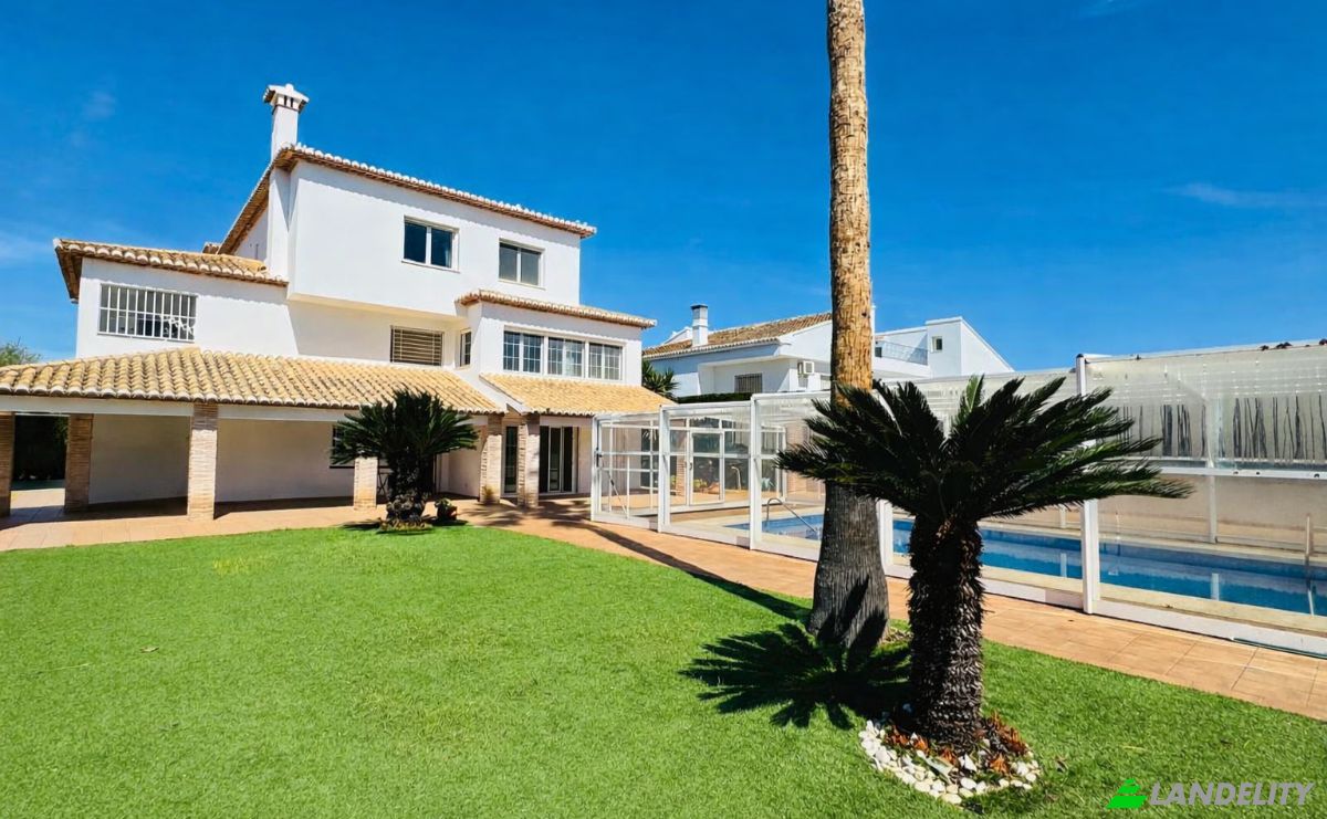 Villa for Sale Av Ernesto Paulino, Oliva, Valencia, Valencian Community, Spain. Photo 1