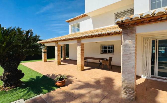 Villa for Sale Av Ernesto Paulino, Oliva, Valencia. Photo#4 Villa for Sale Av Ernesto Paulino, Oliva, Valencia. Photo#4