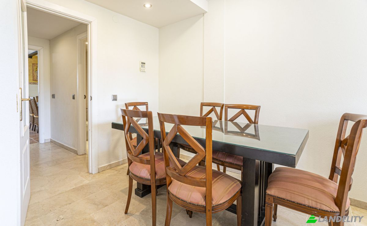 Townhouse for Sale C Felix Revello de Toro, Distrito Centro, Malaga, Andalusia, Spain. Photo 5