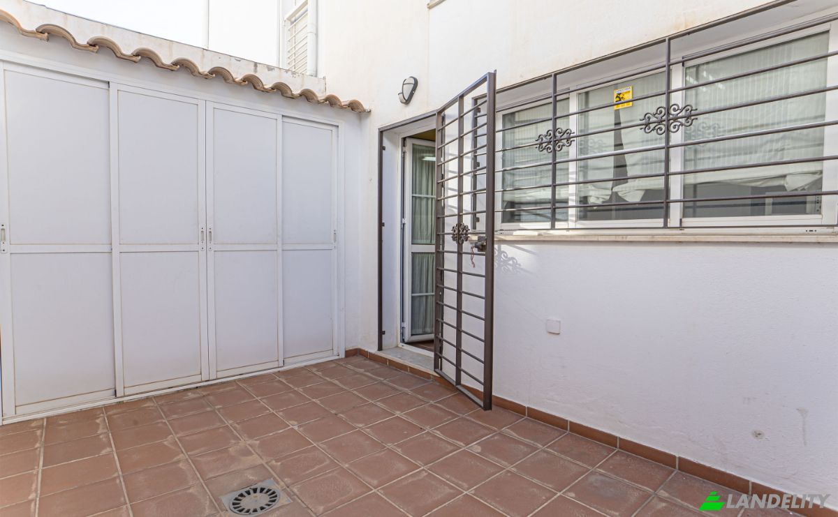Townhouse for Sale C Felix Revello de Toro, Distrito Centro, Malaga, Andalusia, Spain. Photo 8