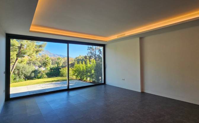Apartment for Sale C Londres, Nueva Andalucia. Photo#20