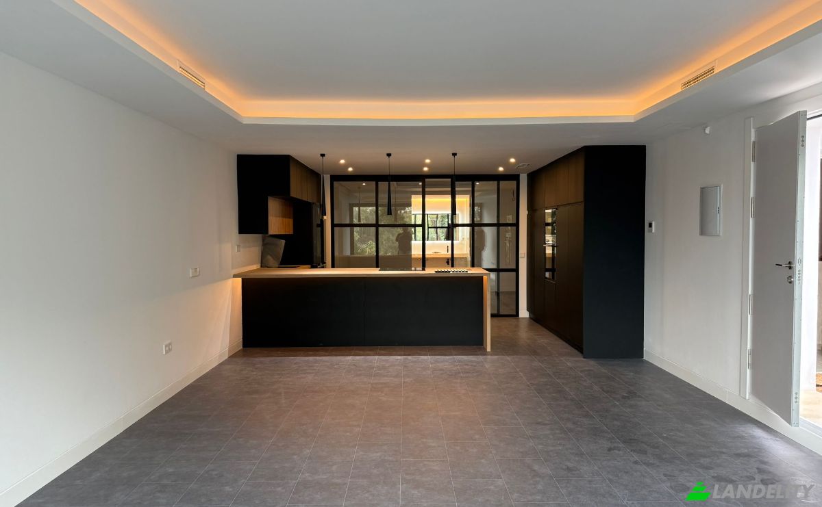 Apartment for Sale C Londres, Nueva Andalucia, Marbella, Malaga, Andalusia, Spain. Photo 23