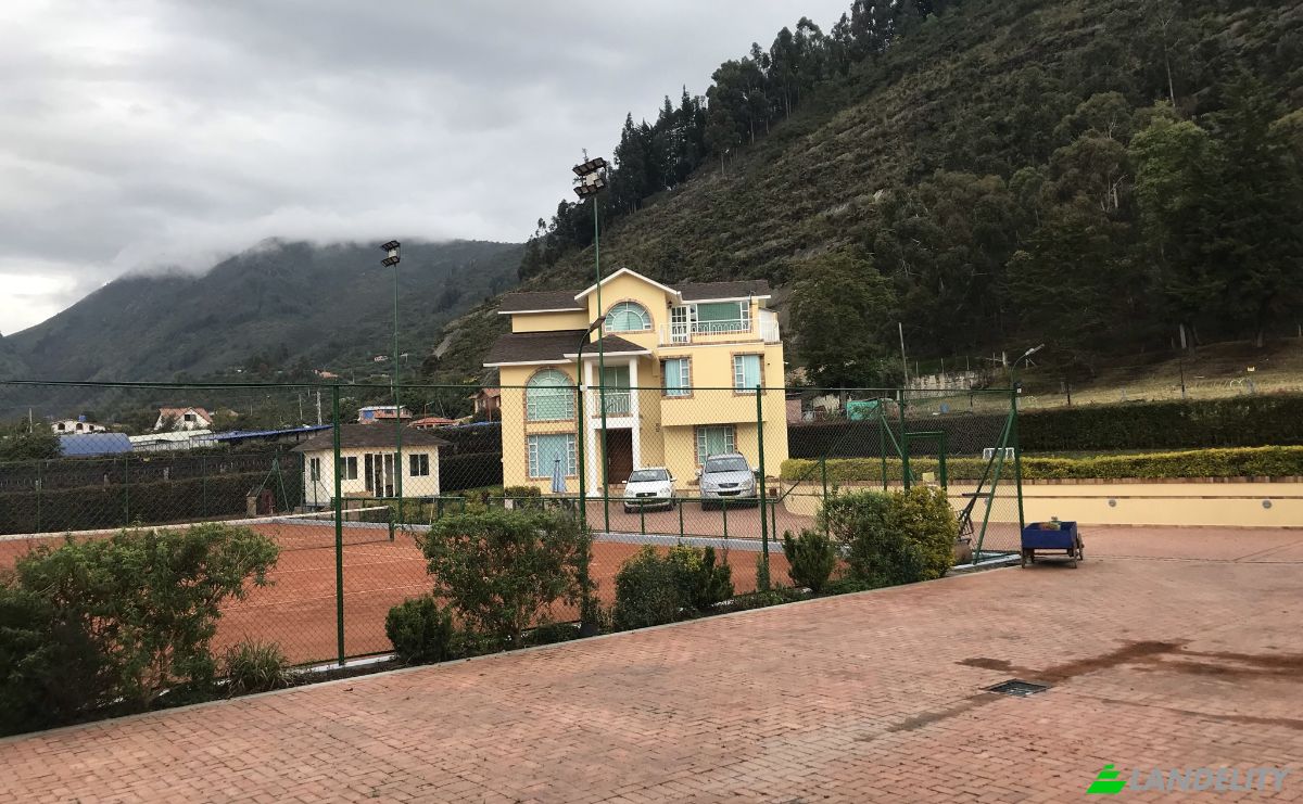 Single Family Home for Sale Via Sin Nombre, Vereda Vuelta Grande, Cota, Cundinamarca, Colombia. Photo 4