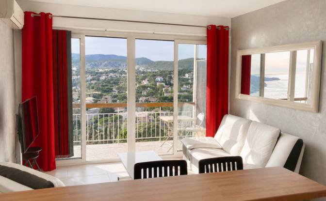 Apartment for Sale 9 Res Saint-Marc, 13260 Cassis. Photo#5 Apartment for Sale 9 Res Saint-Marc, 13260 Cassis. Photo#5