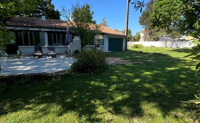 Single Family Home for Sale - Tarascon, France