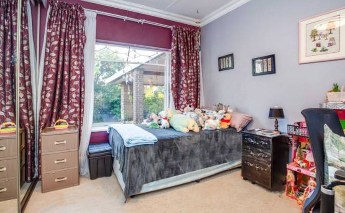 Single Family Home for Sale Swallow St, Horison. Photo#10