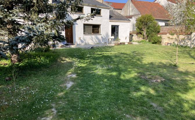 Villa for Sale 104B Rue du General Leclerc. Photo#2 Villa for Sale 104B Rue du General Leclerc. Photo#2