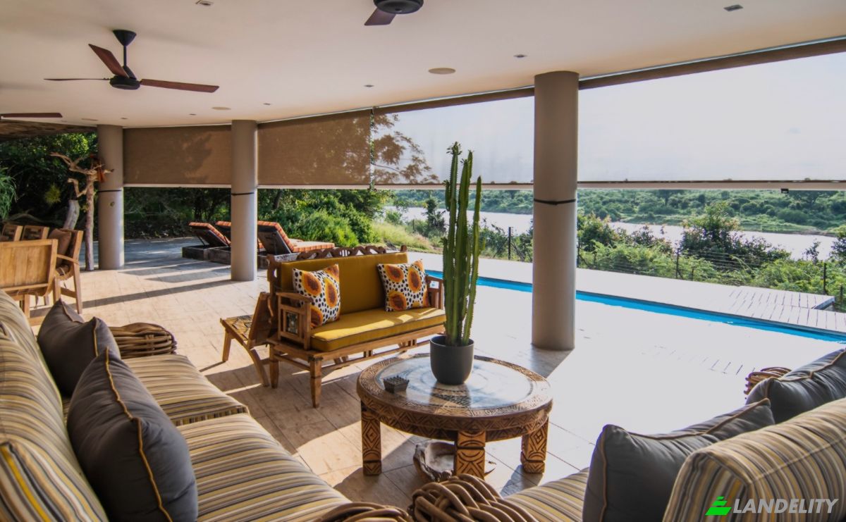 Villa for Sale River Rd, Malalane, Ehlanzeni District Municipality, Mpumalanga, South Africa. Photo 8