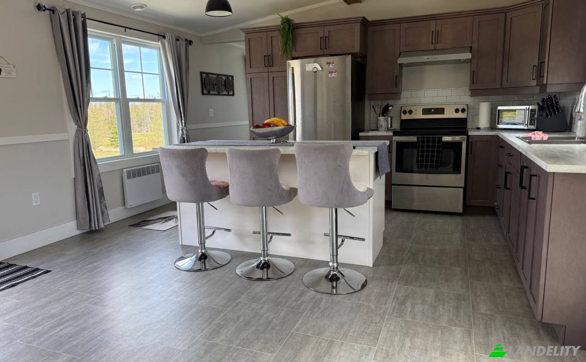 Manufactured/Mobil Home for Sale Bray Lake Rd, Sydney, NS B1M 1A9, Mira Road, Cape Breton Regional Municipality, Nova Scotia, Canada. Photo 14