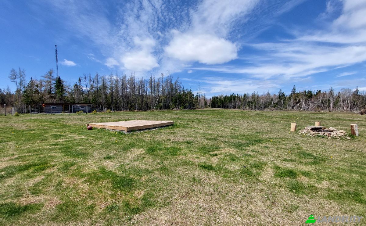 Manufactured/Mobil Home for Sale Bray Lake Rd, Sydney, NS B1M 1A9, Mira Road, Cape Breton Regional Municipality, Nova Scotia, Canada. Photo 2
