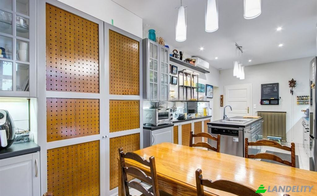 Single Family Home for Sale Budapest, Hungary, Baross Gabor. Photo 15