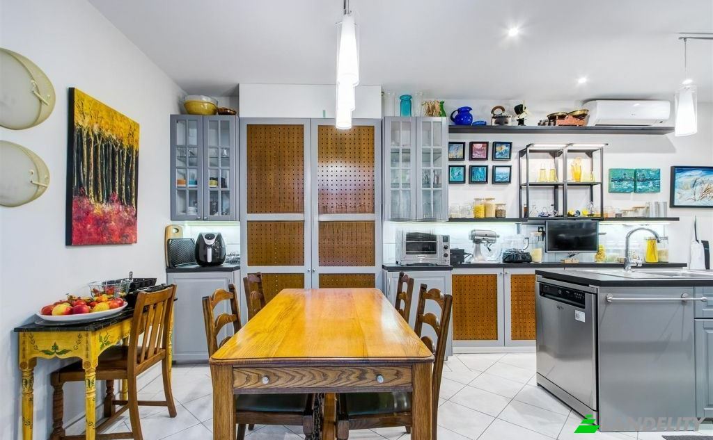 Single Family Home for Sale Budapest, Hungary, Baross Gabor. Photo 14