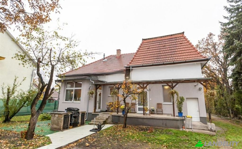 Single Family Home for Sale Budapest, Hungary, Baross Gabor. Photo 2