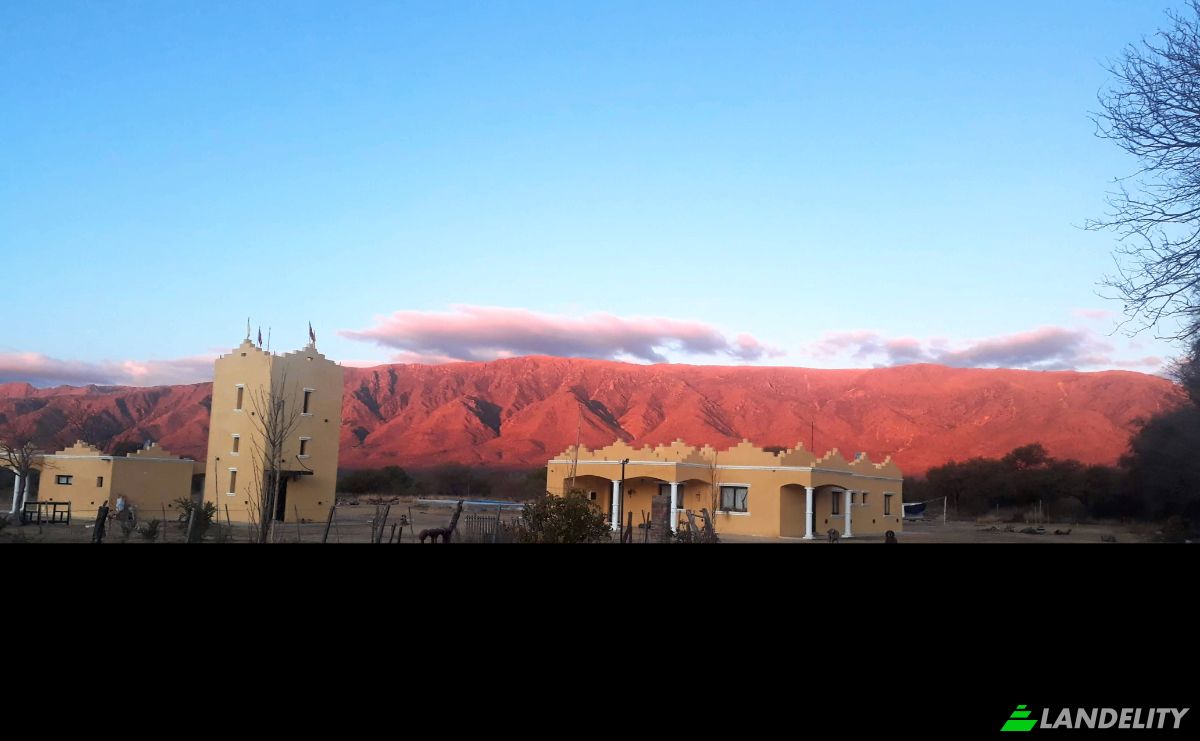Chateau in vendita Ruta Sin Nombre, Provincia de San Luis, San Francisco del Monte de Oro, Ayacucho Department, San Luis Province, Argentina. Foto 2