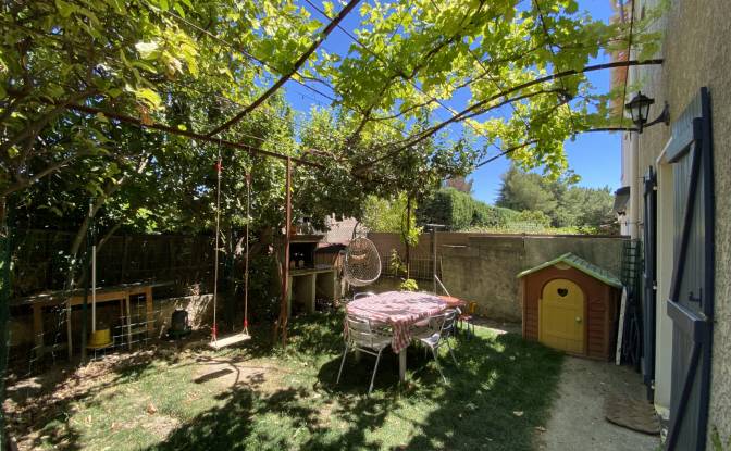 Single Family Home for Sale - Venelles, France