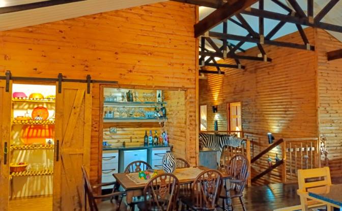 Cabin/Cottage for Sale 4100 Gemsbok Ave. Photo#10