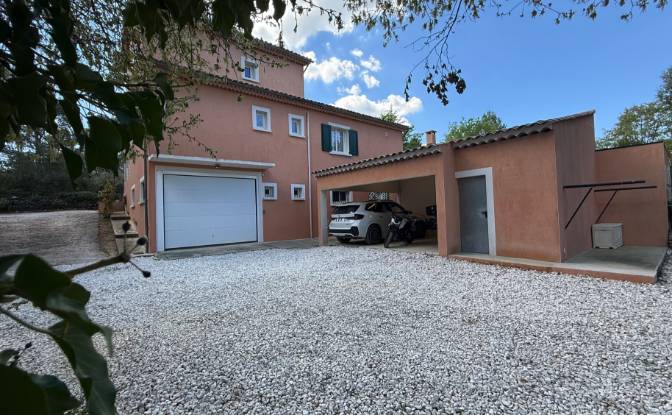 Maison unifamiliale à vendre 2089 Rte de Mazaugues. Photo#2