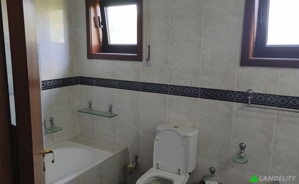 Single Family Home for Sale R Fonte dos Casados 599, 4415-234 Pedroso, Pedroso, Vila Nova de Gaia, Porto District, Portugal. Photo 17