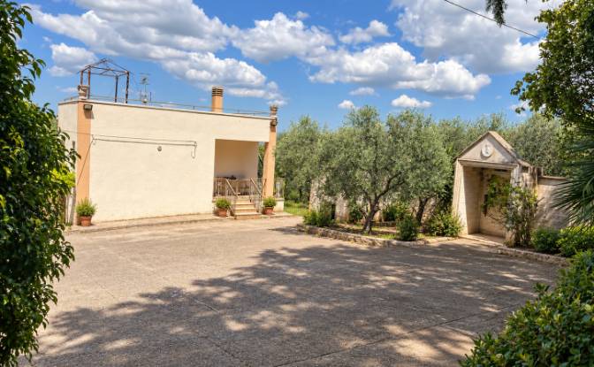 Villa for Sale Contrada Conche. Photo#3