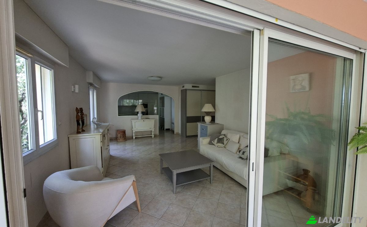 Apartment for Sale 200 Av Raimu, 83220 Le Pradet, Le Pradet, Var, Provence-Alpes-Cote dAzur, France. Photo 5