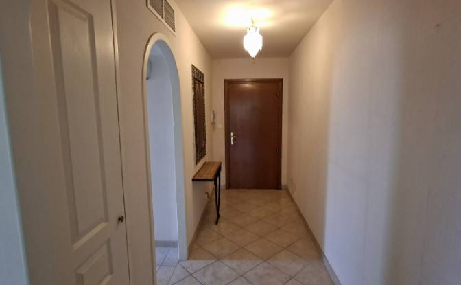 Apartment for Sale 200 Av Raimu, 83220 Le Pradet. Photo#12 Apartment for Sale 200 Av Raimu, 83220 Le Pradet. Photo#12