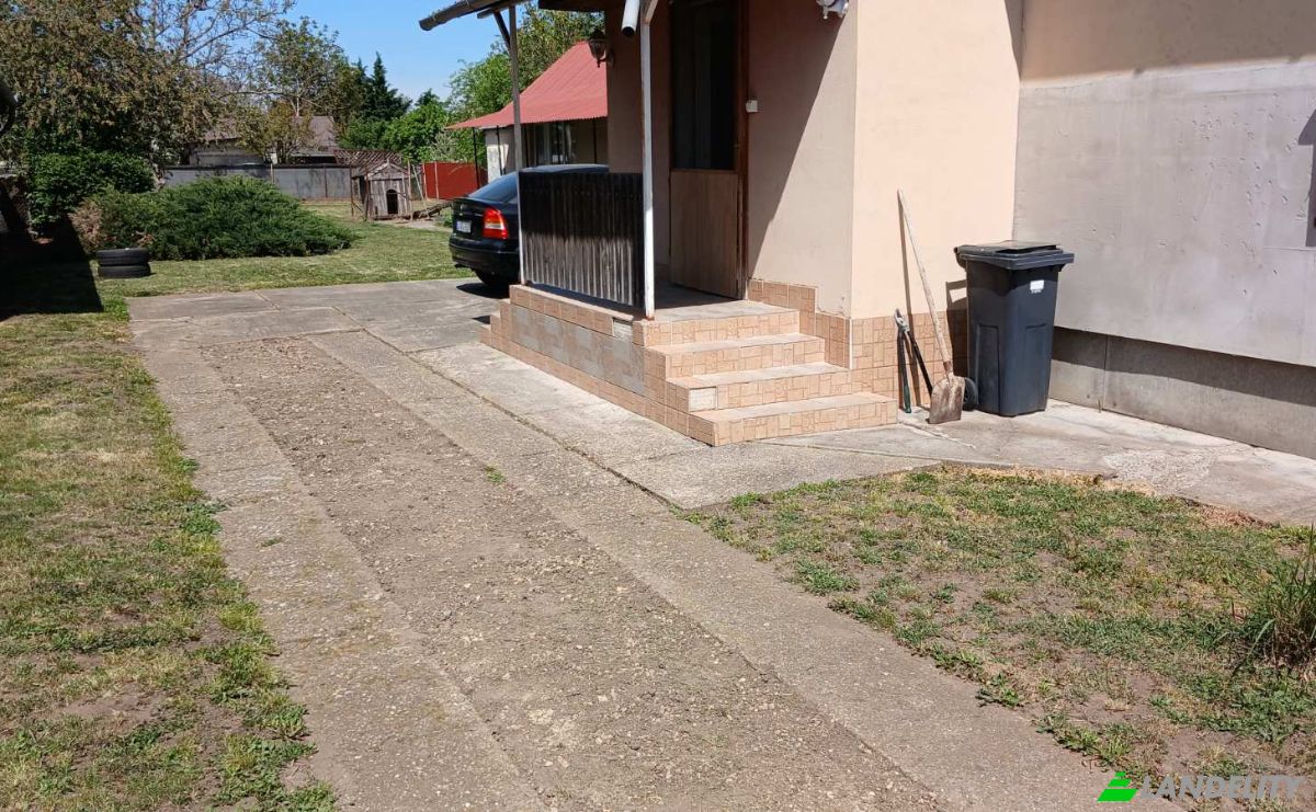 Casa de una sola familia en venta Ebes, Hajduszoboszlo District, Hajdu-Bihar, Hungary, Hunyadi u 58, 4211 Hungary. Foto 2