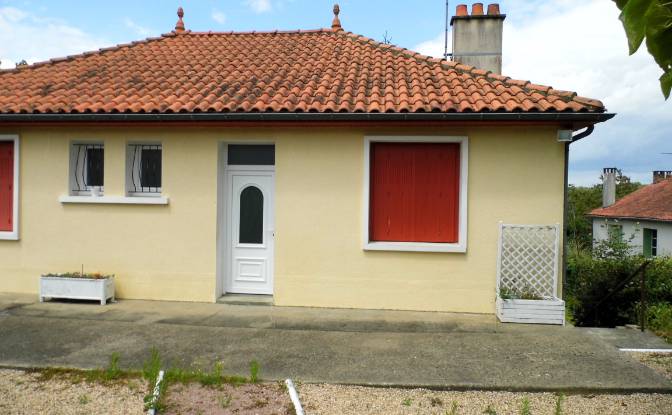 Single Family Home for Sale - Lussac-les-Chateaux, France