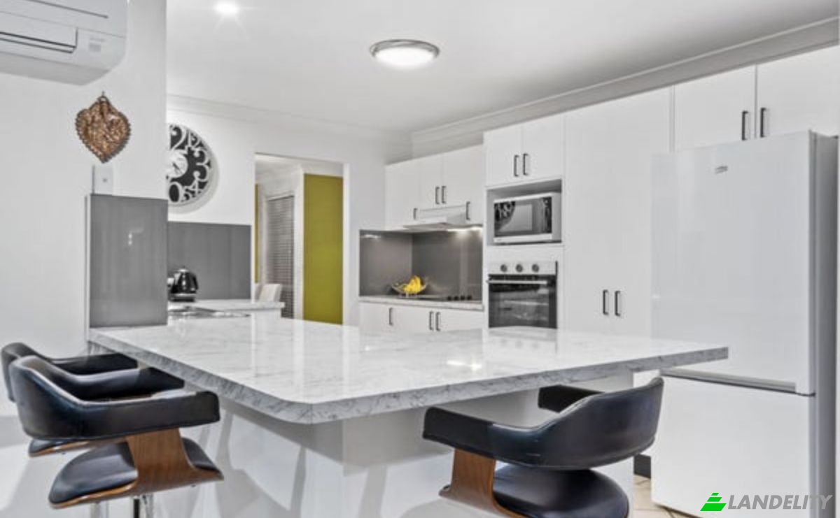 Single Family Home for Sale 102 Sharpless Rd, Springfield QLD 4300, Springfield, Ipswich City, Queensland, Australia. Photo 5