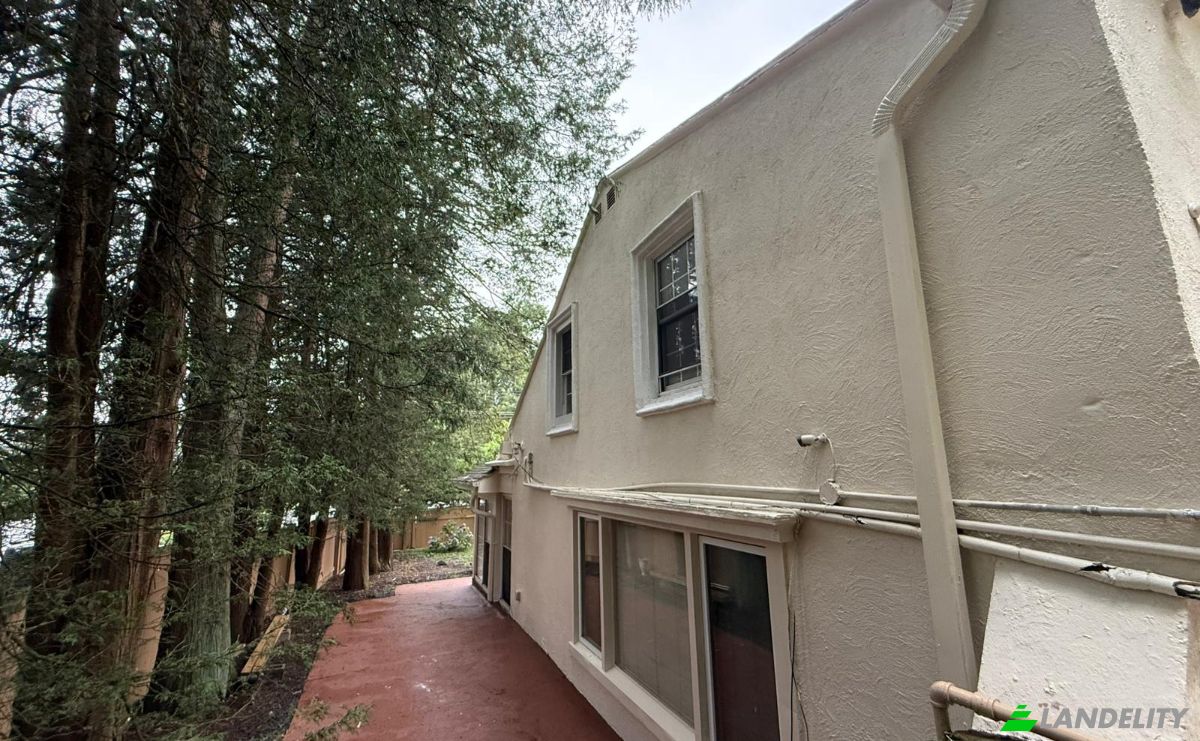 Single Family Home for Sale 445 NY-100A, Hartsdale, Westchester County, New York, United States, NY 10530, USA. Photo 12