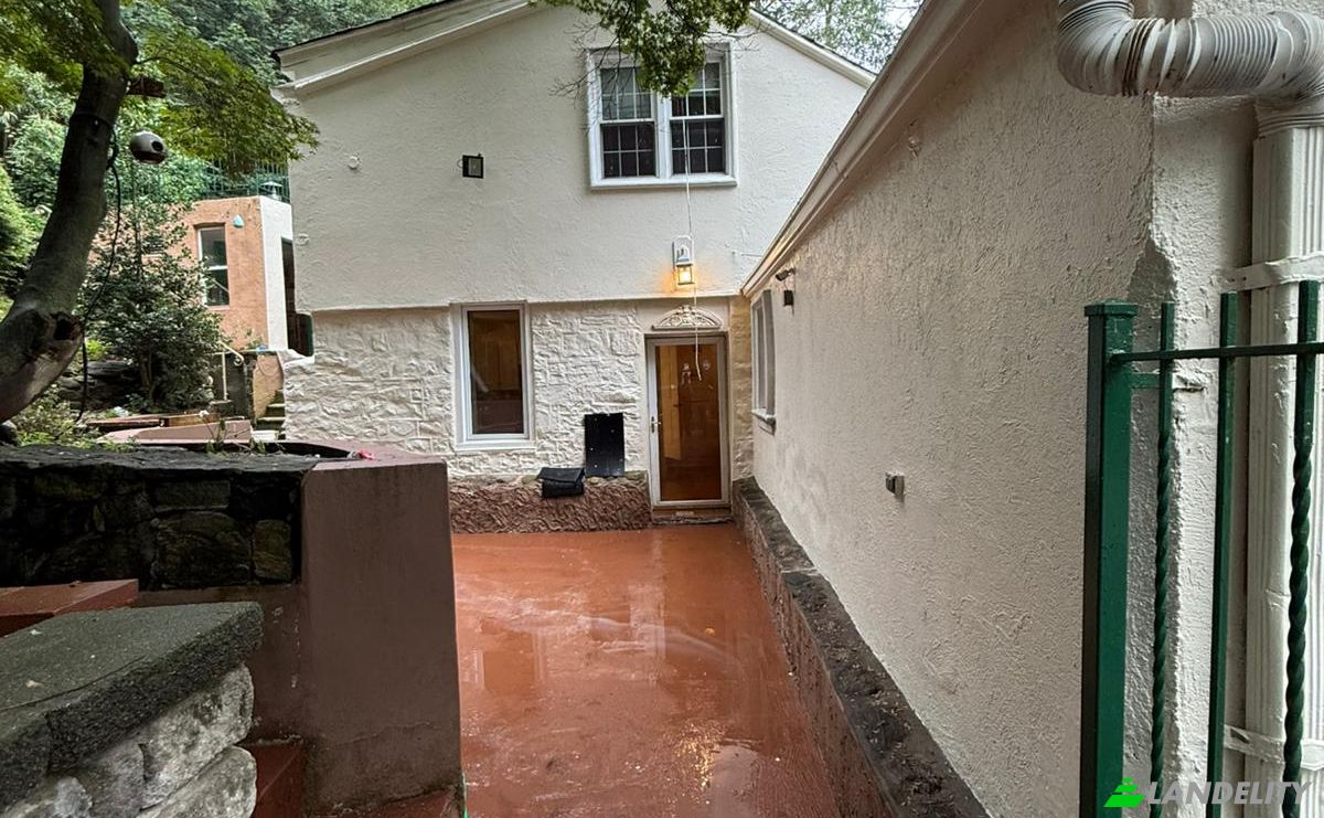 Single Family Home for Sale 445 NY-100A, Hartsdale, Westchester County, New York, United States, NY 10530, USA. Photo 5