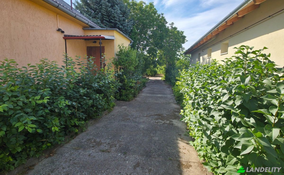 Einfamilienhaus zu verkaufen Fule, Szekesfehervar District, Fejer, Hungary, Vorosmarty u 26, 8157 Hungary. Foto 2