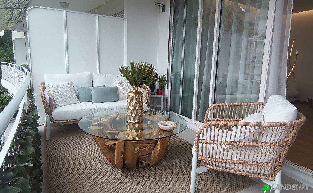 Apartment for Sale 16 Av du Roi Albert 1er, 06400 Cannes, Cannes, Alpes-Maritimes, Provence-Alpes-Cote dAzur, France. Photo 2