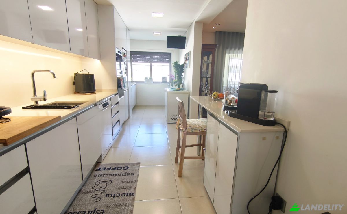 Apartment for Sale R Padre Armando Lira 74, 4705 Braga, Braga, Portugal. Photo 8