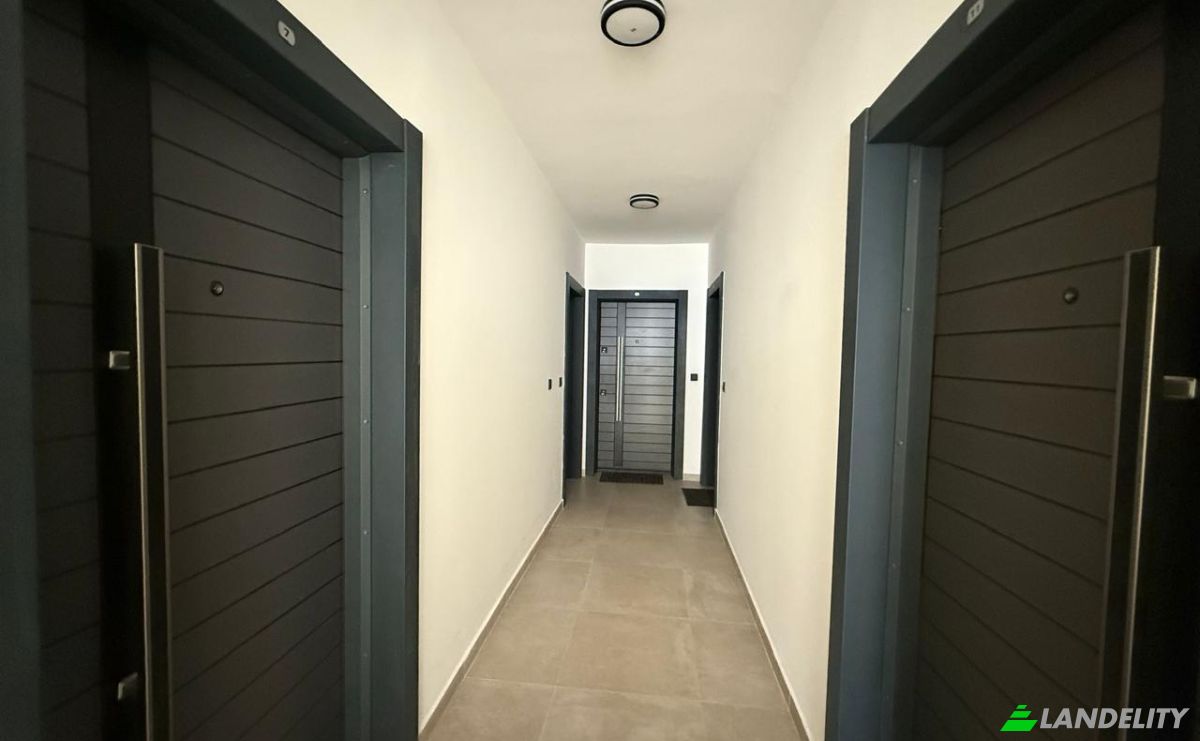Apartment for Sale Dobra Voda, Bar Municipality, Montenegro. Photo 11
