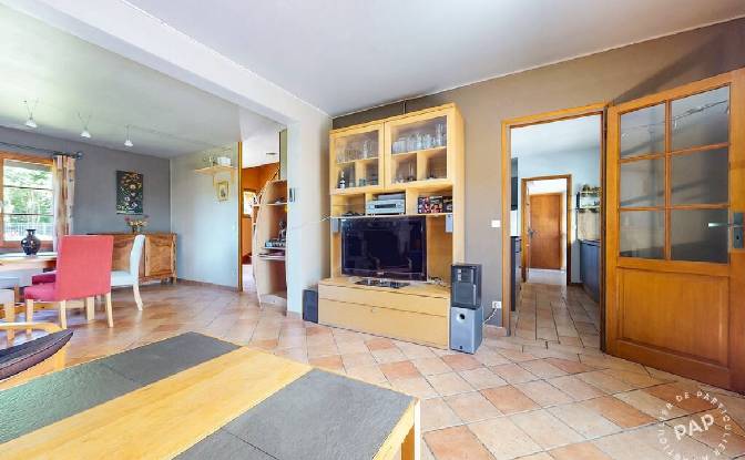 Single Family Home for Sale 250 Rue du Faubourg. Photo#4 Single Family Home for Sale 250 Rue du Faubourg. Photo#4