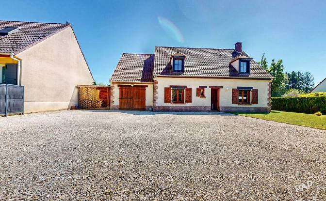 Single Family Home for Sale 250 Rue du Faubourg. Photo#2 Single Family Home for Sale 250 Rue du Faubourg. Photo#2