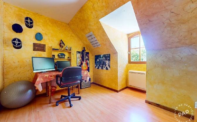 Single Family Home for Sale 250 Rue du Faubourg. Photo#11 Single Family Home for Sale 250 Rue du Faubourg. Photo#11