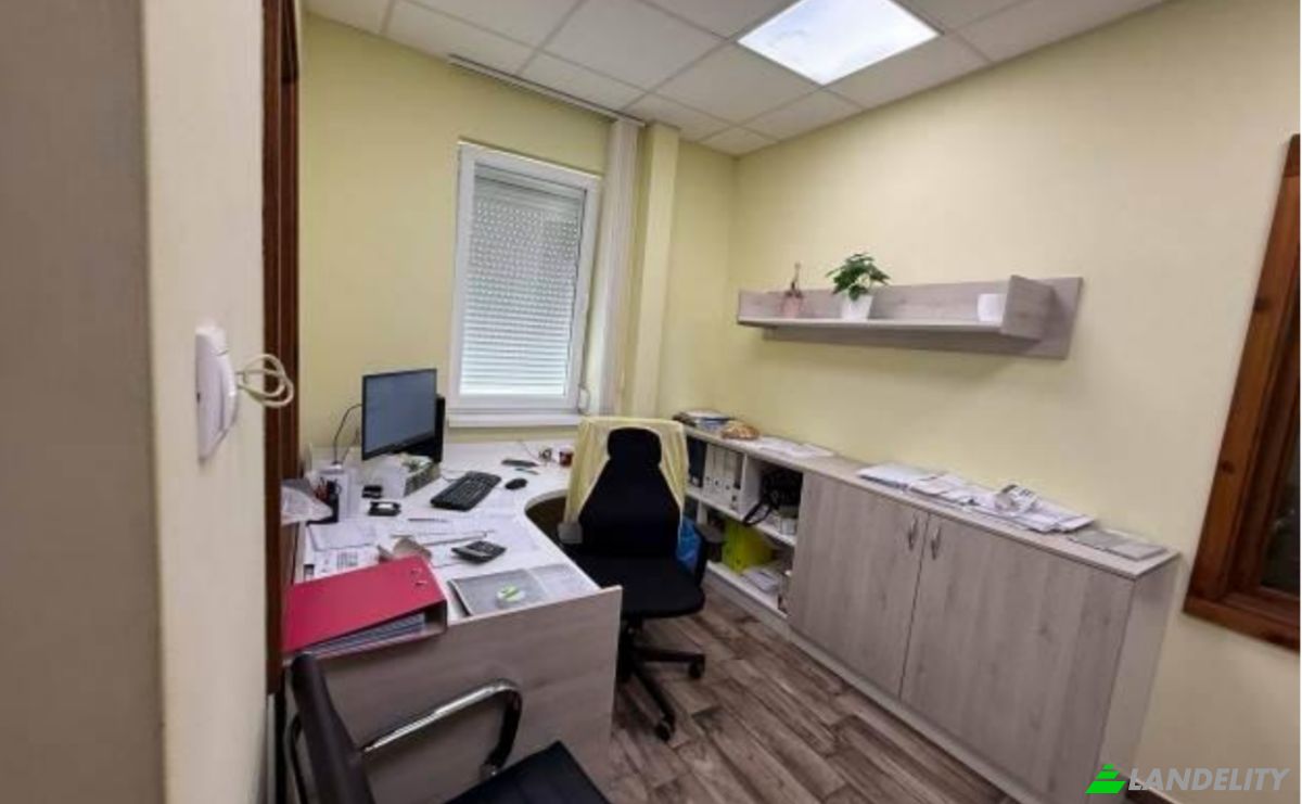 Office Space for Sale Vac, Vac District, Pest County, Hungary, Zrinyi Miklos u 39, 2600 Hungary. Photo 19