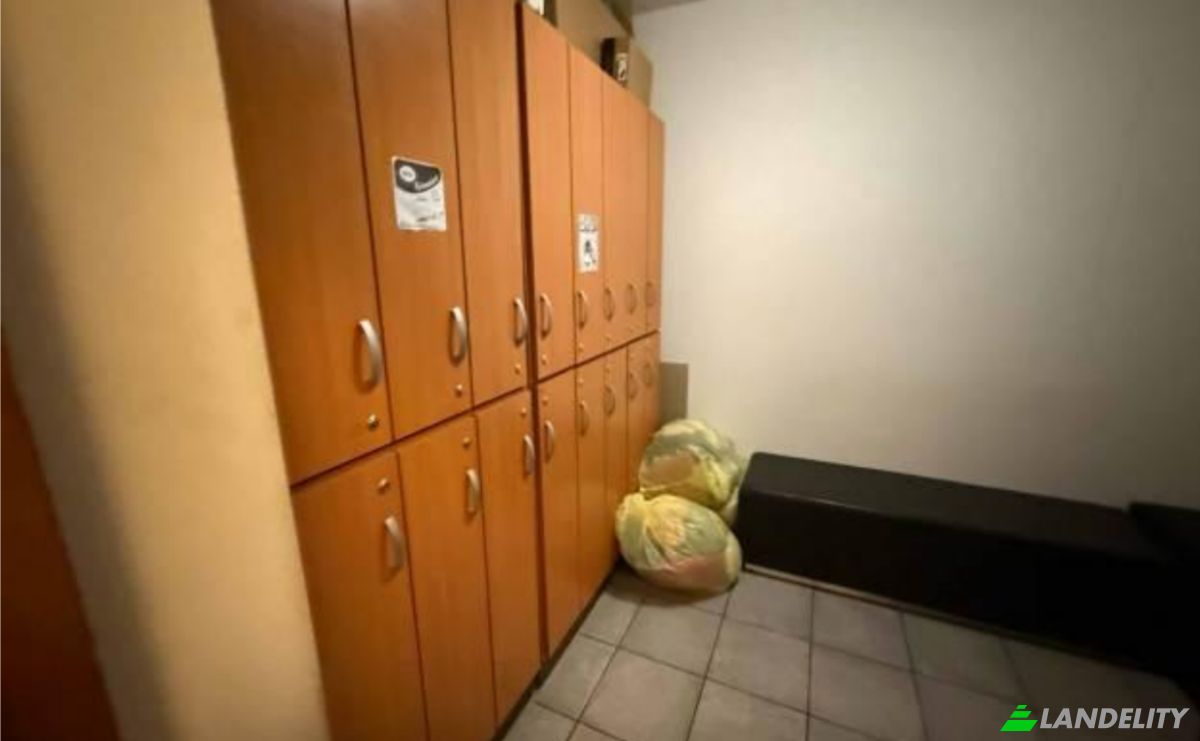 Office Space for Sale Vac, Vac District, Pest County, Hungary, Zrinyi Miklos u 39, 2600 Hungary. Photo 9