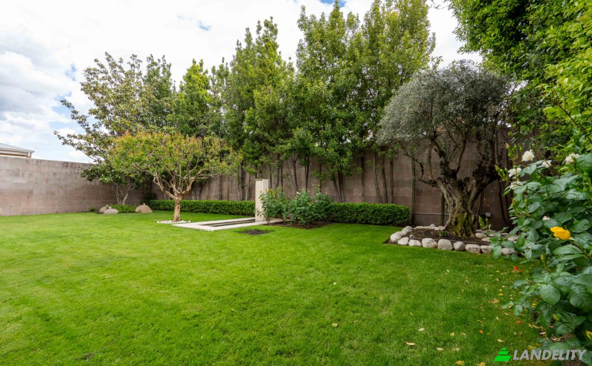 Mansion for Sale C Vicente Aleixandre, Azuqueca de Henares, Guadalajara, Castile-La Mancha, Spain. Photo 8