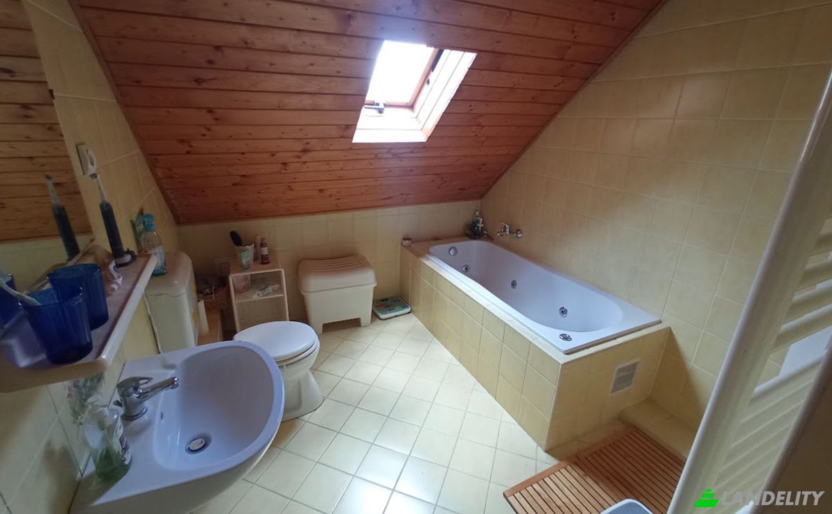 Single Family Home for Sale Zsambek, Pilisvorosvar District, Pest County, Hungary, Bethlen Gabor u 12, 2072 Hungary. Photo 22