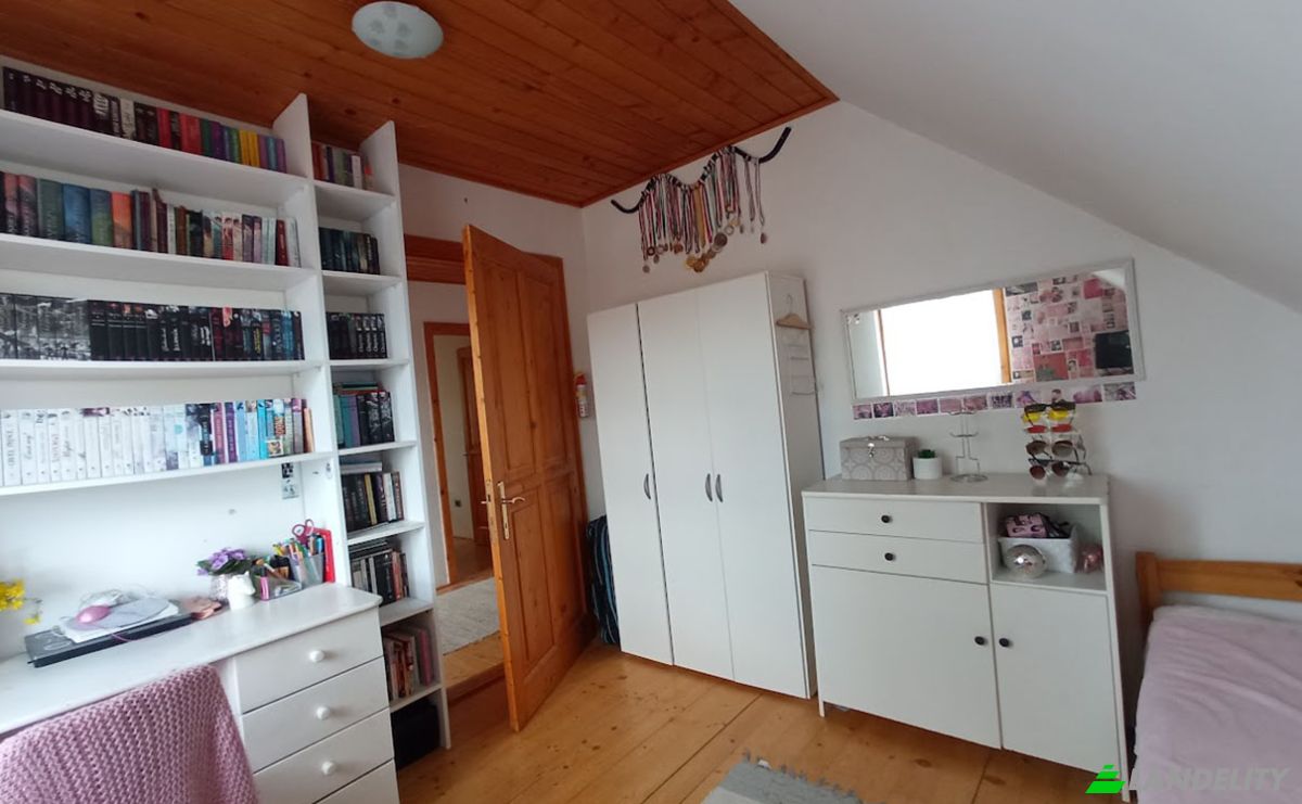 Single Family Home for Sale Zsambek, Pilisvorosvar District, Pest County, Hungary, Bethlen Gabor u 12, 2072 Hungary. Photo 24