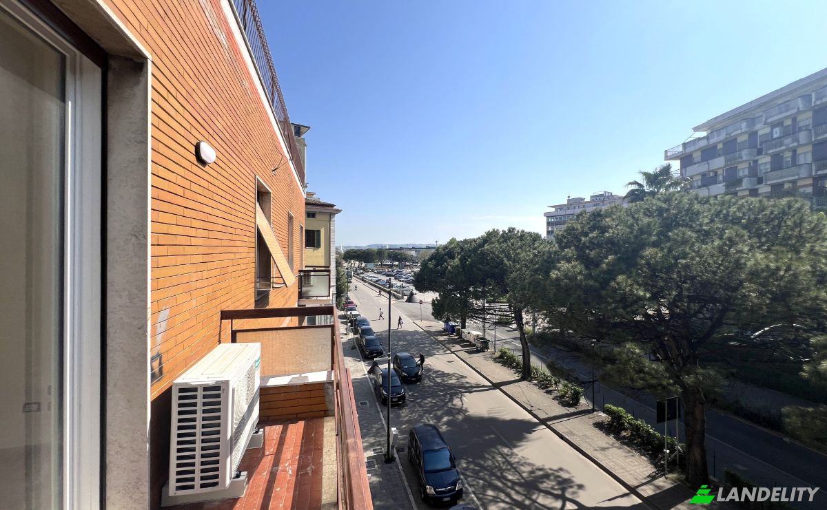 Apartment for Sale Via Silvio Pellico, 65124 Pescara PE, Pescara, Province of Pescara, Abruzzo, Italy. Photo 9