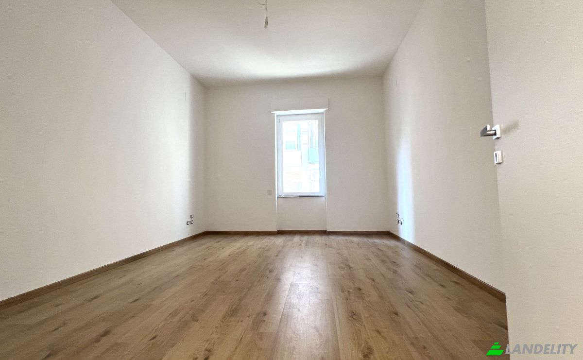 Apartment for Sale Via Silvio Pellico, 65124 Pescara PE, Pescara, Province of Pescara, Abruzzo, Italy. Photo 12