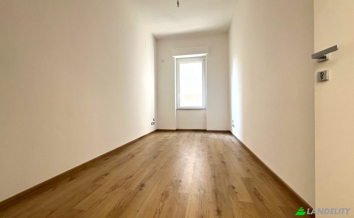 Apartment for Sale Via Silvio Pellico, 65124 Pescara PE, Pescara, Province of Pescara, Abruzzo, Italy. Photo 15