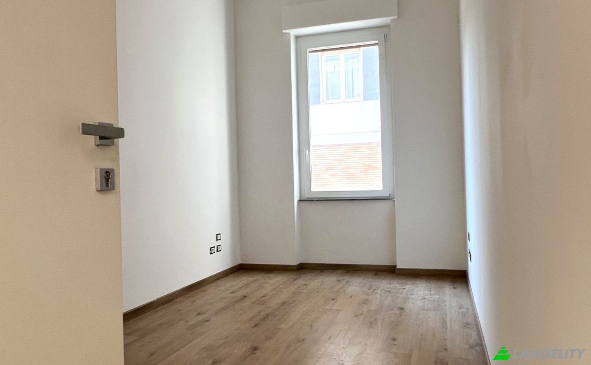 Apartment for Sale Via Silvio Pellico, 65124 Pescara PE, Pescara, Province of Pescara, Abruzzo, Italy. Photo 16
