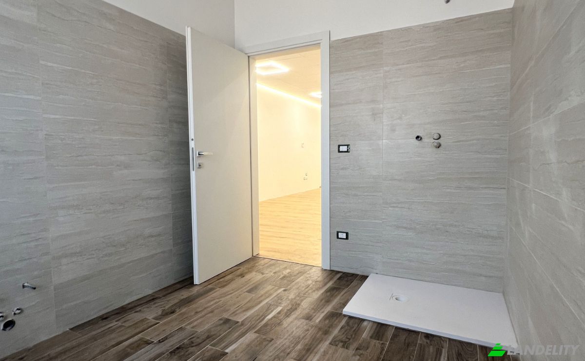 Apartment for Sale Via Silvio Pellico, 65124 Pescara PE, Pescara, Province of Pescara, Abruzzo, Italy. Photo 21