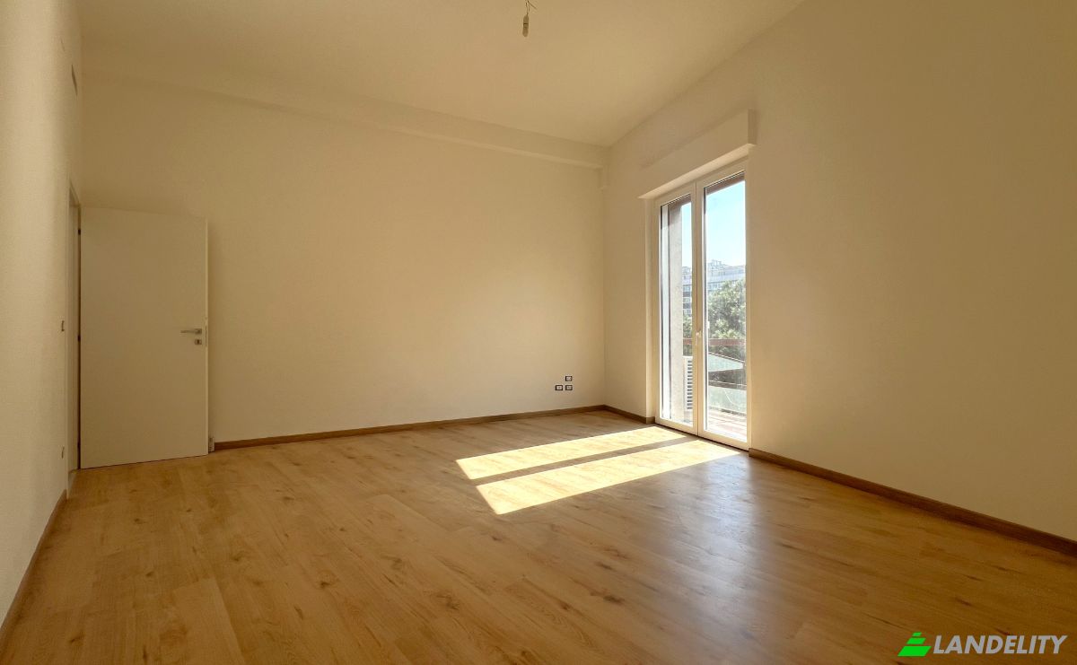 Apartment for Sale Via Silvio Pellico, 65124 Pescara PE, Pescara, Province of Pescara, Abruzzo, Italy. Photo 6