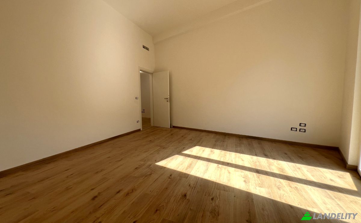 Apartment for Sale Via Silvio Pellico, 65124 Pescara PE, Pescara, Province of Pescara, Abruzzo, Italy. Photo 7